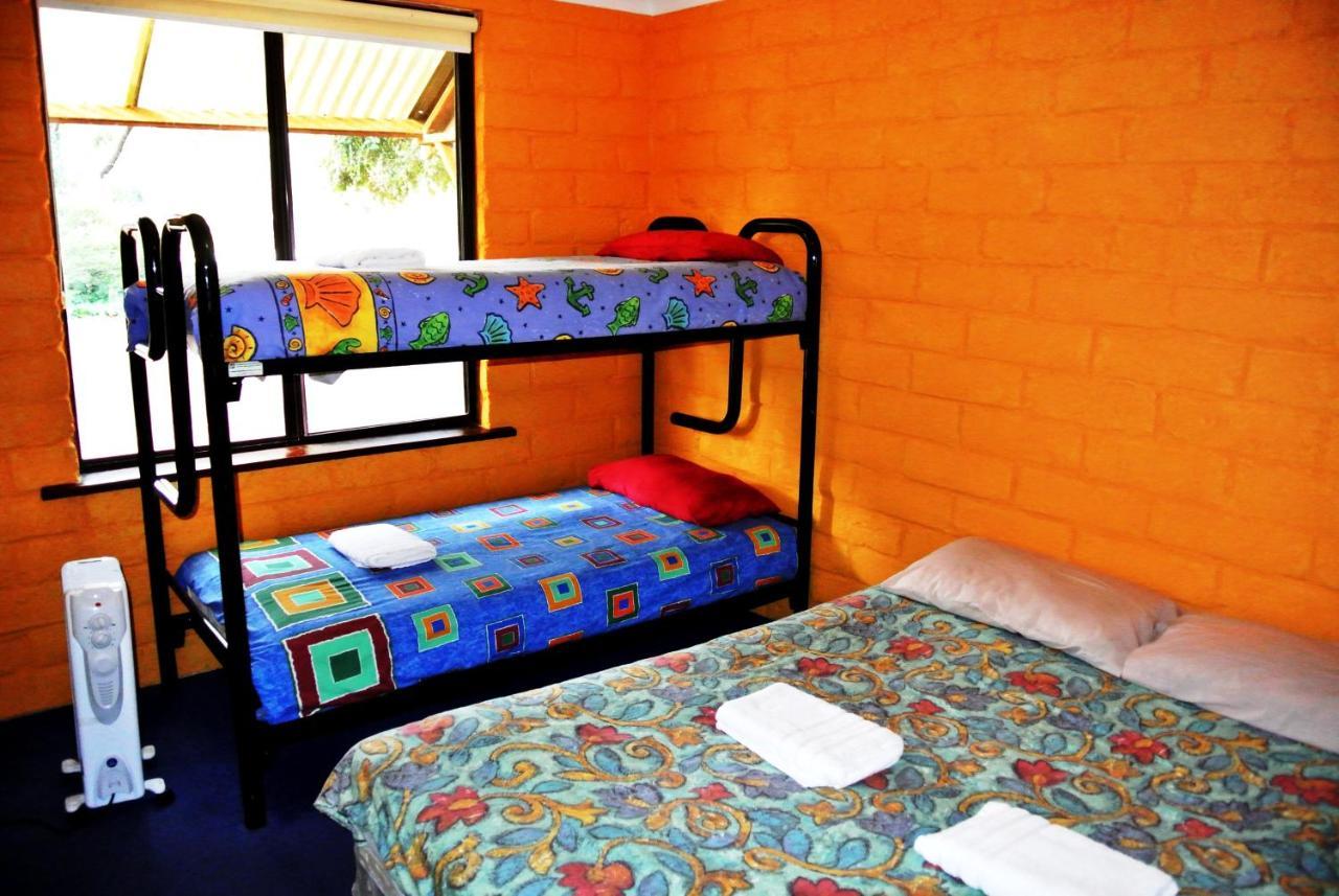 Margaret River Lodge Backpackers Room photo
